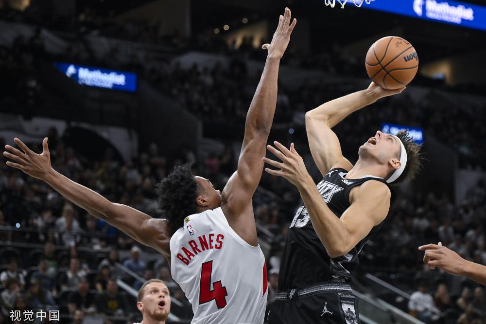 表现和坚定 表现和坚定